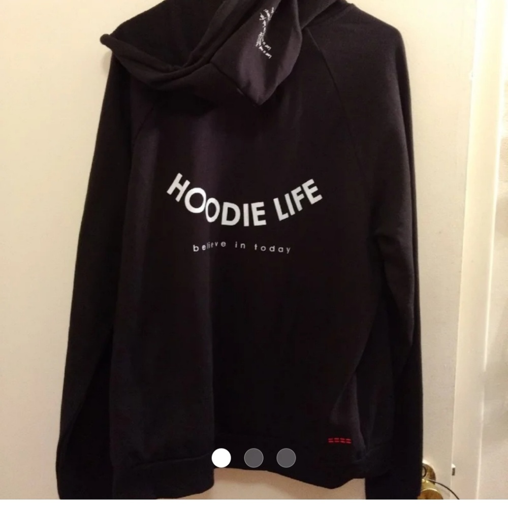Peace Love World Hoodie NWT Hoodie Life